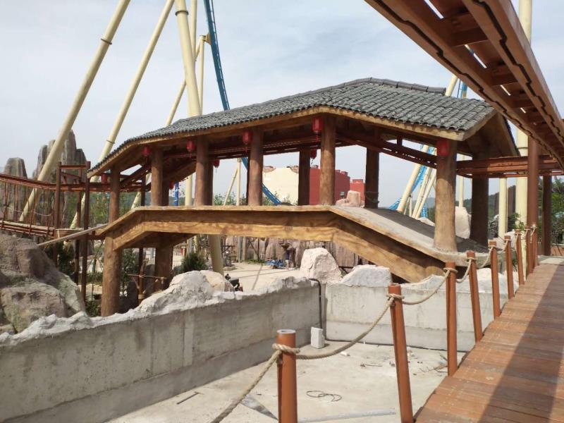 鋼結(jié)構(gòu)游樂(lè)設(shè)施